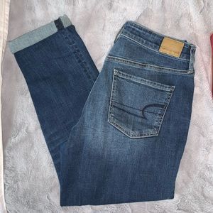 American Eagle hi-rise tomgirl Jeans